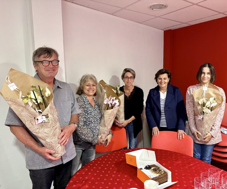 Gouter-danniversaire-pour-les-5-ans-a-lagence-dIsabelle-Dominique-Sophie-et-Christelle.jpg